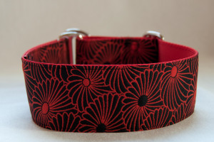 Limited Slip Hound Collar in Black and Red Floral Design