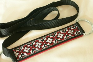 Slip Lead in Black, Red and White Celtic Design