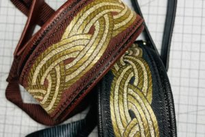 Slip Lead in Brown or Black and Gold Braid